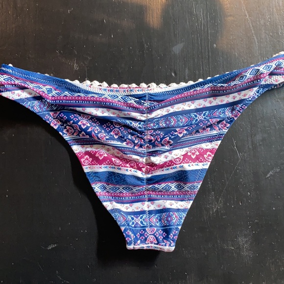 Swimsuit bottoms | size small - Picture 3 of 5